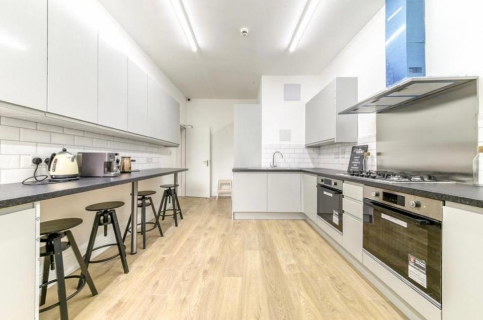 A Beautiful Newly Renovated Home: The Arlingford Лондон Екстериор снимка