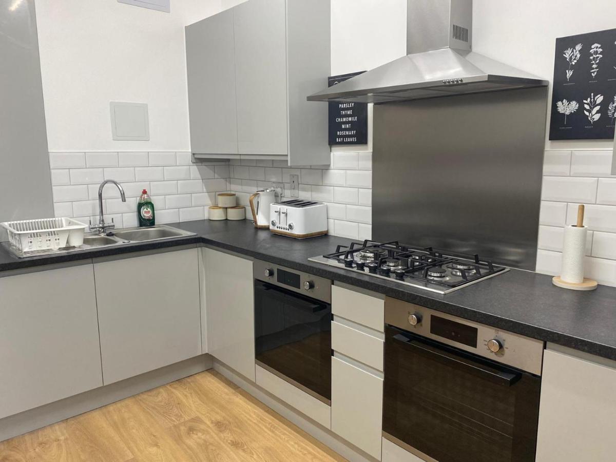 A Beautiful Newly Renovated Home: The Arlingford Лондон Екстериор снимка